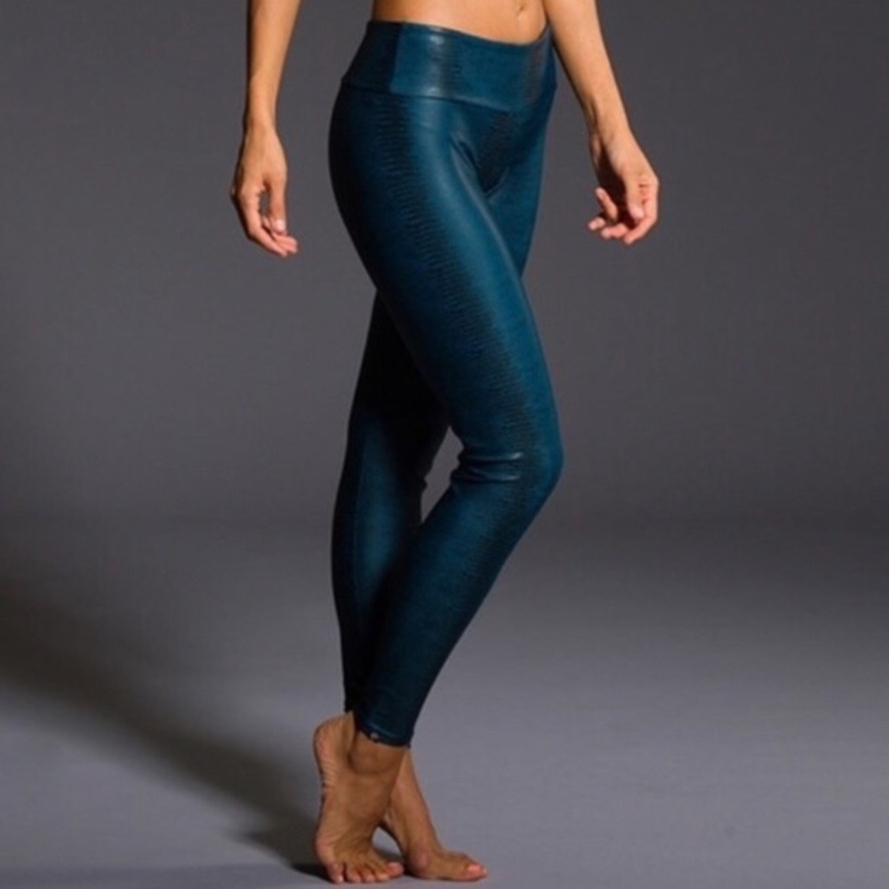 Sexy teal leggings with black snake skin detail